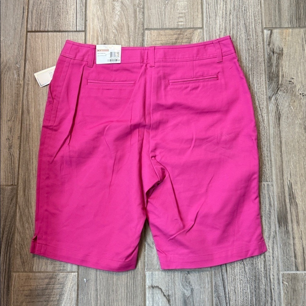 Charter Club Fuchsia Tummy Slimming Classic Fit Women's Shorts size 12 NWT - Picture 3 of 10